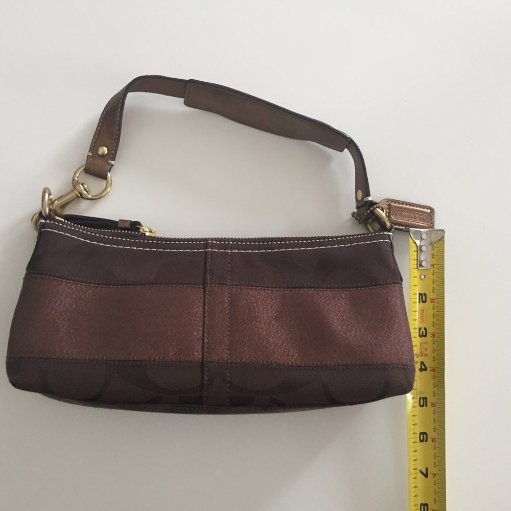 Authentic👜COACH👜Handbag In GREAT condition! - Picture 7 of 7